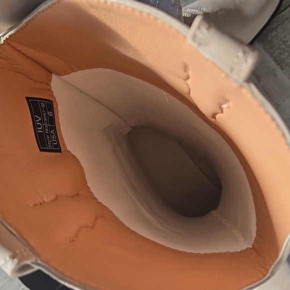 Bone Color Light Cream Colored Western Women's Boots NWT - Picture 8 of 16